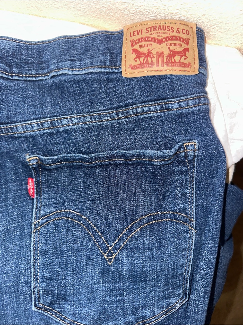 Levi's Indigo Blue Straight-Leg Jeans Back View - Picture 4 of 5